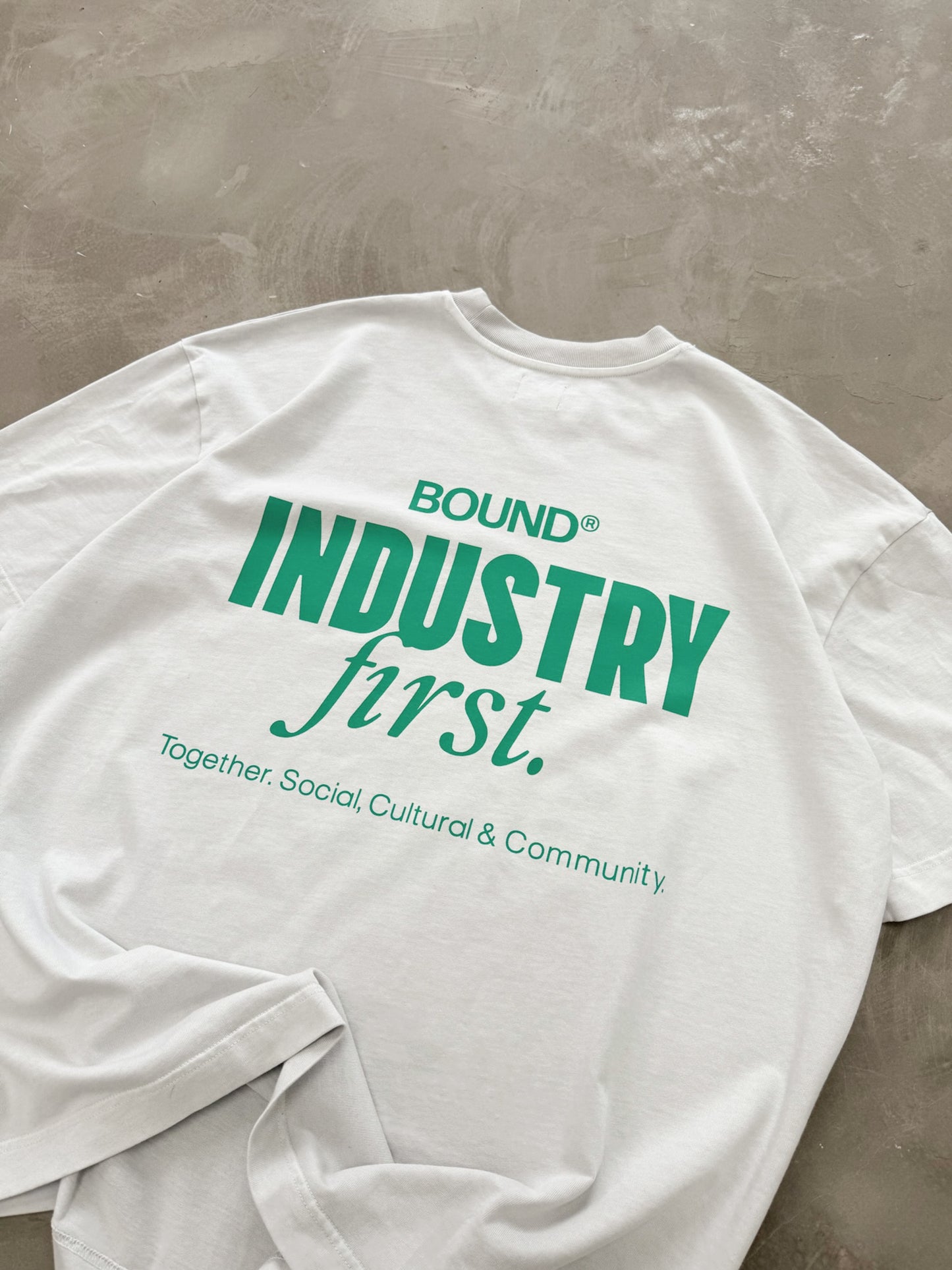 INDUSTRY FIRST TEE - WASHED LIGHT GREY
