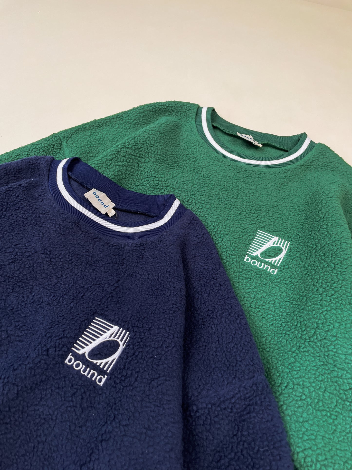 REVERSE FLEECE GRID SWEATER  - BOTTLE GREEN