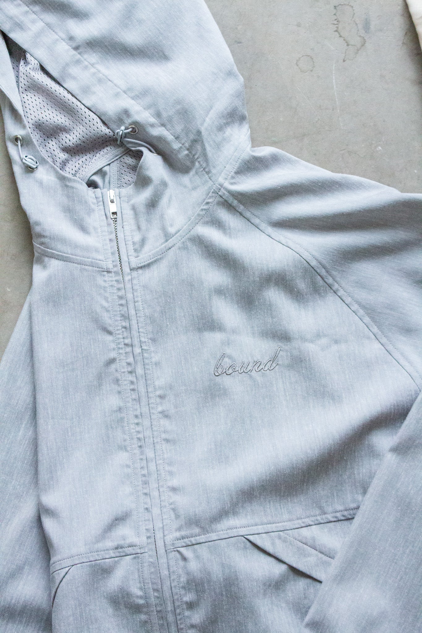 STORM GREY LINEN WINDBREAKER