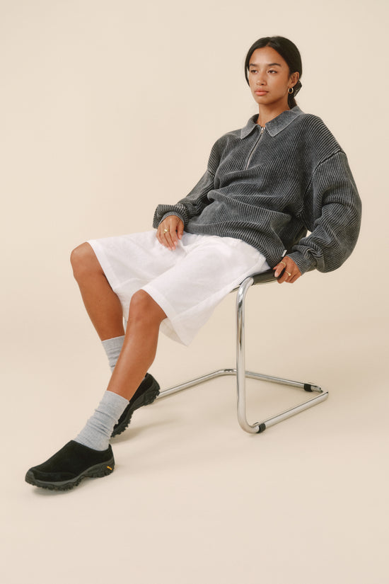Acid Washed Solid Pullover