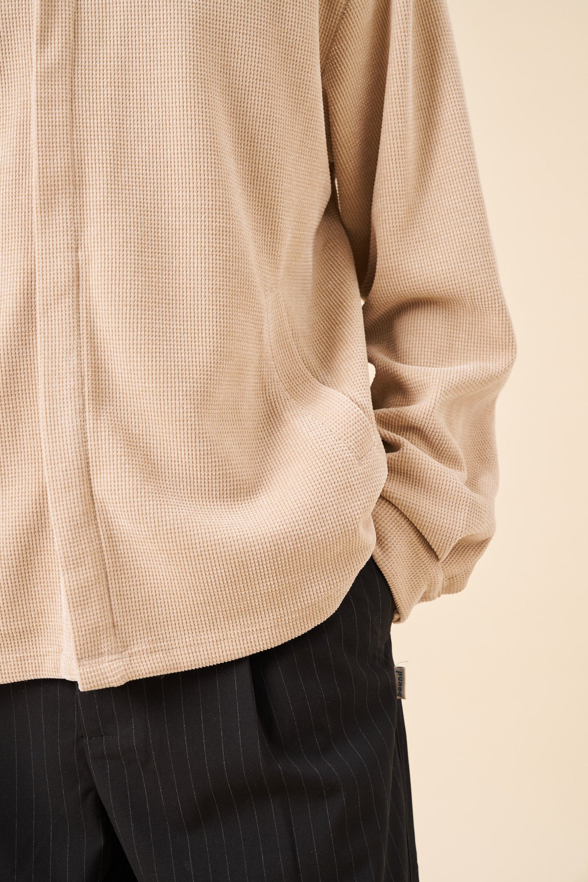WAFFLE BUTTON UP SHIRT - BEIGE
