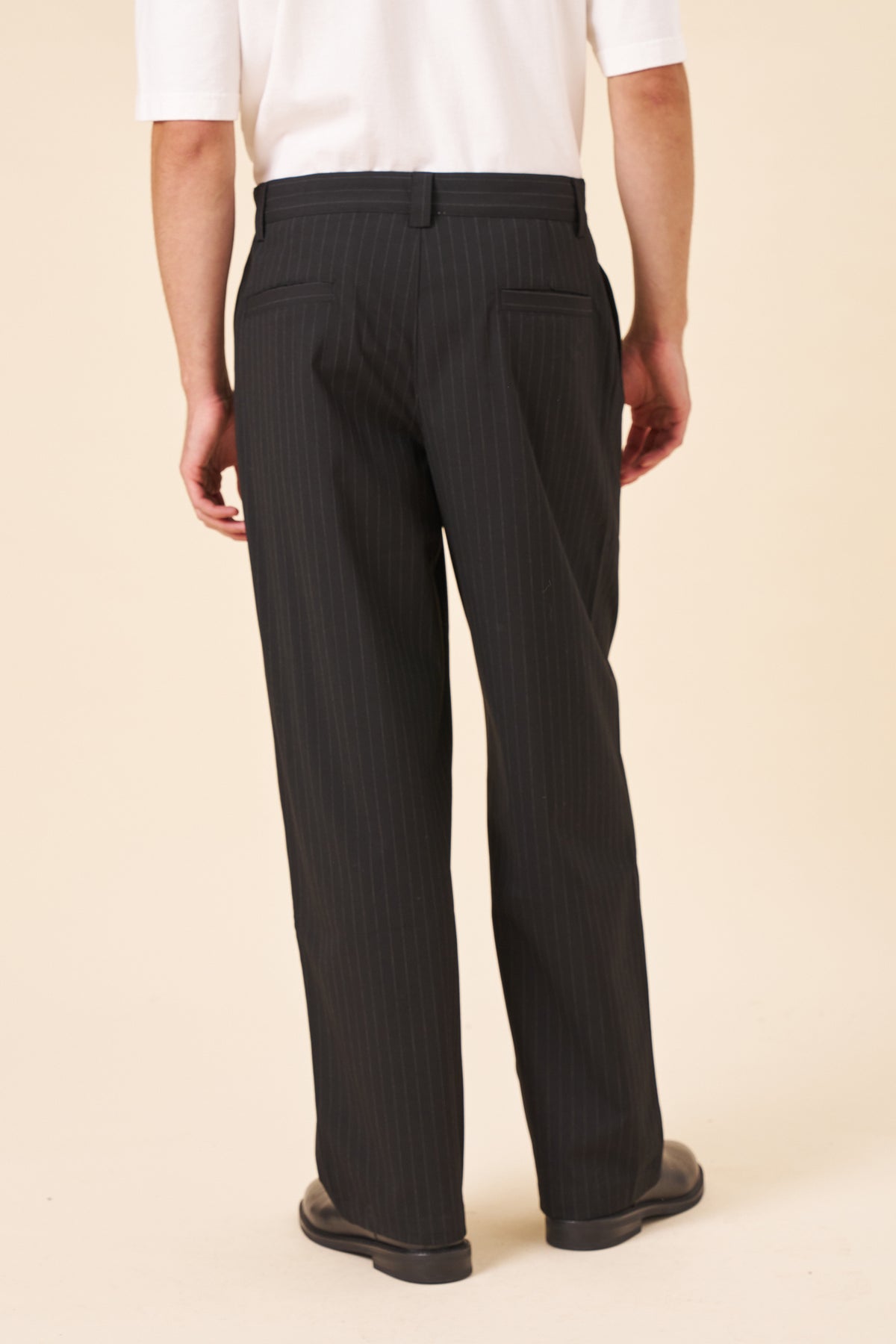 PIN STRIPE RELAXED PLEATED TROUSERS - BLACK